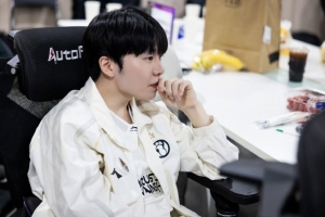 IG超话热议RK或将回归：Renard打的好好的 至少得有换的理由吧！