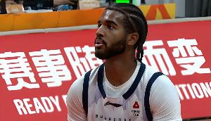 暴扣不断！克里斯半场11中8高效拿下16分3板2助2断