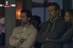 国际巨星！雷克瑟姆老板“死侍”瑞安·雷诺兹，现场观战vs切尔西