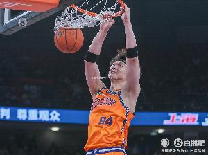 没怎么打！王哲林替补4中4轻松拿下8分1板2助2断