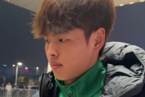 邓捷夫：教练一直鼓励我要有信心，一开始有些紧张但慢慢就放松了