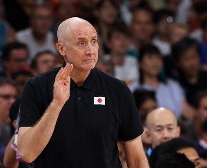 姚明前队友郑志龙：姚明曾有意日本主帅霍瓦斯 高层想要本土教练