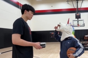 是否有压力？杨瀚森：分几方面 想证明自己 回馈球迷 为国出征