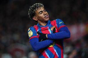 对纽卡！世体：亚马尔、费尔明、卡萨多和马丁有累计黄牌停赛风险