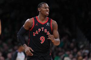 火力全开！巴雷特19中13砍全场最高31分 三分7中3