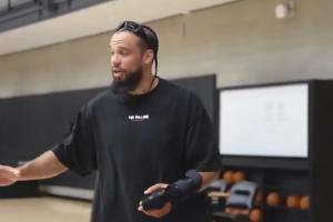 狄龙：小卡油盐不进还打爆了我 于是我转防哈登 因为他只走左路