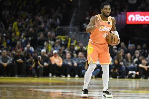 米切尔：我们的紧迫感已拉满 最好消息是现在我们都已健康回归