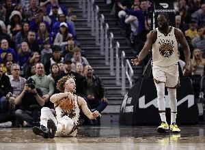 勇士VS雷霆首发：追梦&霍福德&波杰姆斯基出战 亚历山大&多特迎敌