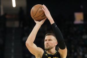 在场没输分！波津上半场5中2&6罚3中 拿到7分2板&填满数据栏