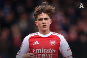 TA撰文称赞道曼：今夏还要参加中考的他，已是场上最从容的一个