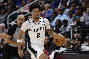 予取予求！哈珀半场8中7砍下17分3助 三分4中3