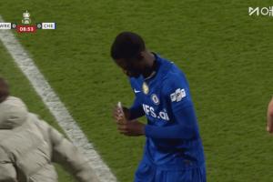 为球员开斋暂停！黄健翔：不能开这个头，尊重是让步足球规则后的