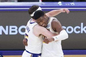 八村塁：早场比赛对全队而言都有点奇怪 说实话我当时很困