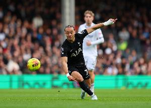 去年夏天刚加盟！斯基拉：哈维·西蒙斯可能今夏离开热刺