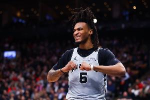 攻防一体！卡斯尔13投7中&罚球7中6得23分3板5助 正负值+19