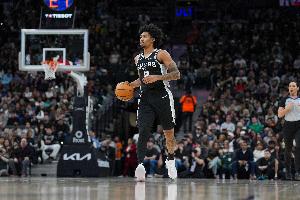 轰145分！哈珀：球队进攻端武器太丰富了 如果不传球会很糟糕