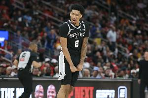 手动@乌度卡！哈珀：此前打火箭 我们连续跑了15次一摸一样的战术