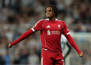 彭南特：我受够斯洛特了，每个球员都很糟糕而恩古莫哈还没上场