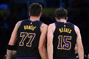 里夫斯：我们近7场比赛赢了6场 都是含金量很高的胜利