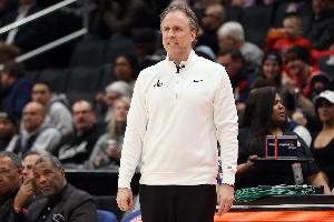 节目效果拉满！奇才落后反砍热火其他球员战术 不让阿德巴约得分