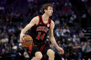 21岁149天！布泽利斯成队史最年轻赢球40分先生 超越的是乔丹