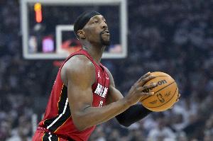 阿德巴约83分封神！中锋崛起改写美职篮得分榜 联盟战术风格演变