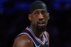 杨毅：不是对阿德巴约不敬 只能说这个时代NBA数据里掺了多少水了