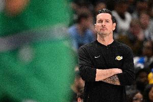 雷迪克：球队最需要提升的是护筐 我们限制篮下命中率联盟倒数