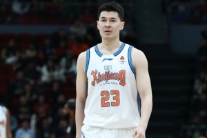 媒体人：新疆展现极强韧劲 阿不都沙拉木的防守可见其MVP功底