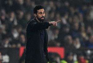 老伤号又倒下了！阿韦洛亚：门迪伤了看起来不妙 感谢他冒险出战