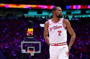 惨败受背靠背影响？杜兰特：我们拿钱就是干这个的 根本不是理由