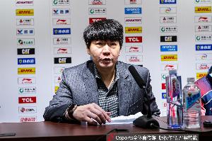 邱彪：第一场球让约翰逊适应比赛 对他的比赛态度是百分百认可的