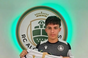 意媒：国米有意17岁中场小将卡扎凯奥斯，目前尚未进行直接接触