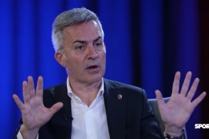 丰特：我经济独立不需要靠巴萨生活，不会利用俱乐部中饱私囊