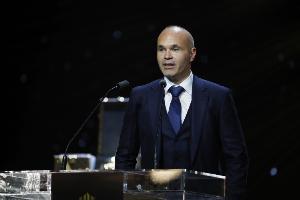 伊涅斯塔：亚马尔有惊人天赋，他完全有能力成为独一无二的球员