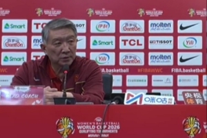 宫鲁鸣：我们有世界级的内线 但只有内线没有外线 攻守平衡也不行