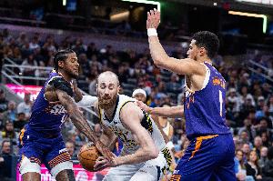 布克&格林本场各砍40+和35+ 太阳队史自08年纳什&小斯后首对2人组