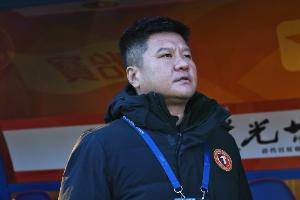 李金羽：恭喜铜梁龙上轮取得中超第1分 希望明天比赛取得理想成绩