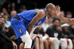 宝刀不老！米德尔顿替补24分钟17中10砍赛季新高35分 三分10中8