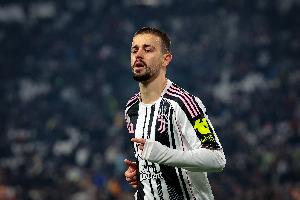 热格罗瓦迎来第一个孩子，尤文官推发文祝贺：恭喜！