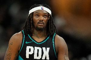 小杨能上吗？开拓者官方：罗威因伤病管理缺席今日比赛