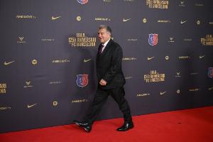 教授发联名文章评巴萨：财政比五年前稳健，赢不少冠军+阵容更新