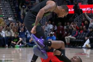 穆雷怒喷：TM站起来啊混蛋 逼逼赖赖啥？谢德：领先15分还搞这些