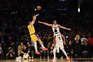 连克强敌！湖人在最近9场比赛中取得8胜1负