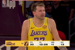 卢卡绝杀掘金：湖人有季后赛氛围了？