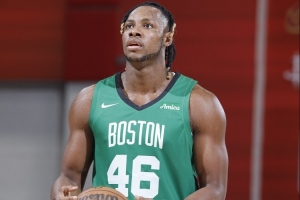 场均4.3分4.3板！Scotto：绿军计划与中锋查尔斯·贝西签10天合同