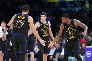 独一档！湖人本赛季关键时刻战绩18胜6负 胜率高达75%领跑全联盟