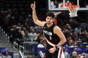 历史唯二！阿夫迪亚前50场1200+325+325+100三分350罚中失误200次