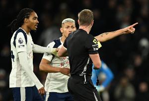 客战利物浦的英超联赛中里沙利松总计打进5球，仅次于安迪·科尔