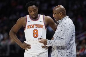 迈克·布朗：我对我们的开局 以及整场大部分时间的表现都不满意